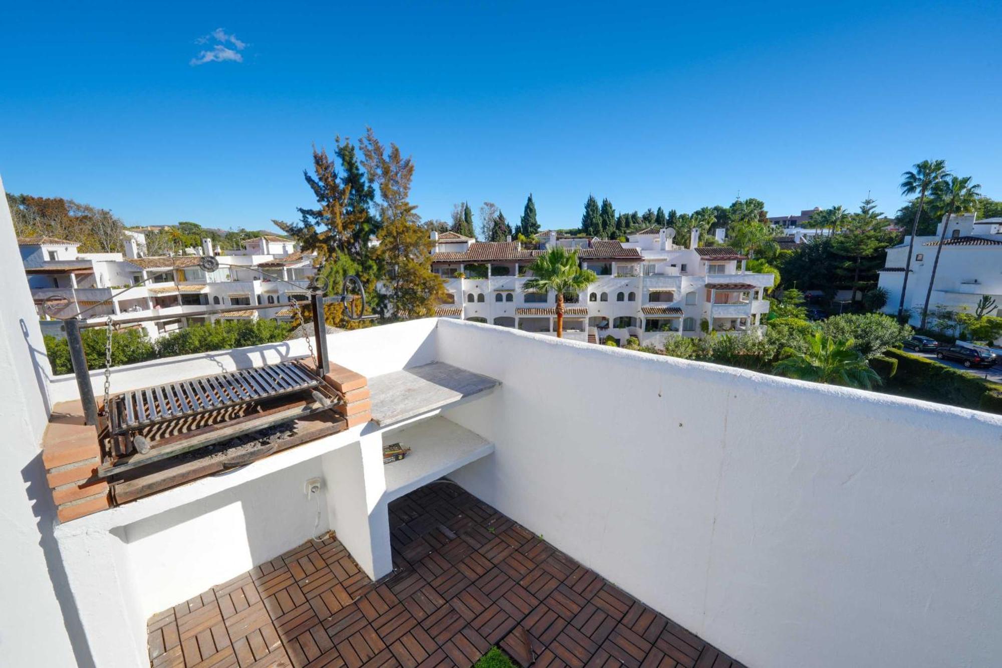 2038 Duplex Golden Apartment Marbella